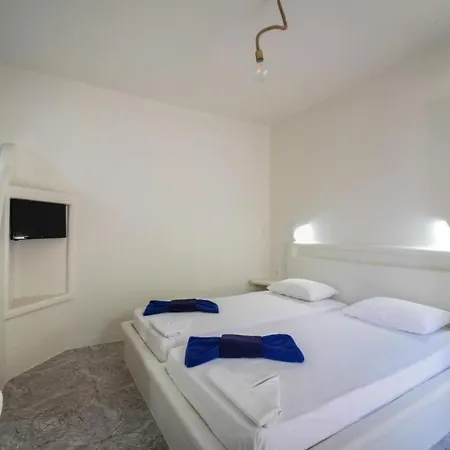 Adamas Studios Adamantas (Milos)