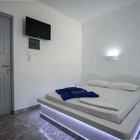 Adamas Studios Adamantas (Milos)